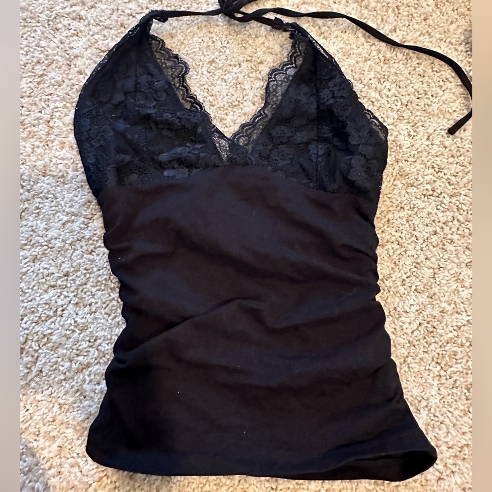 black v neck top